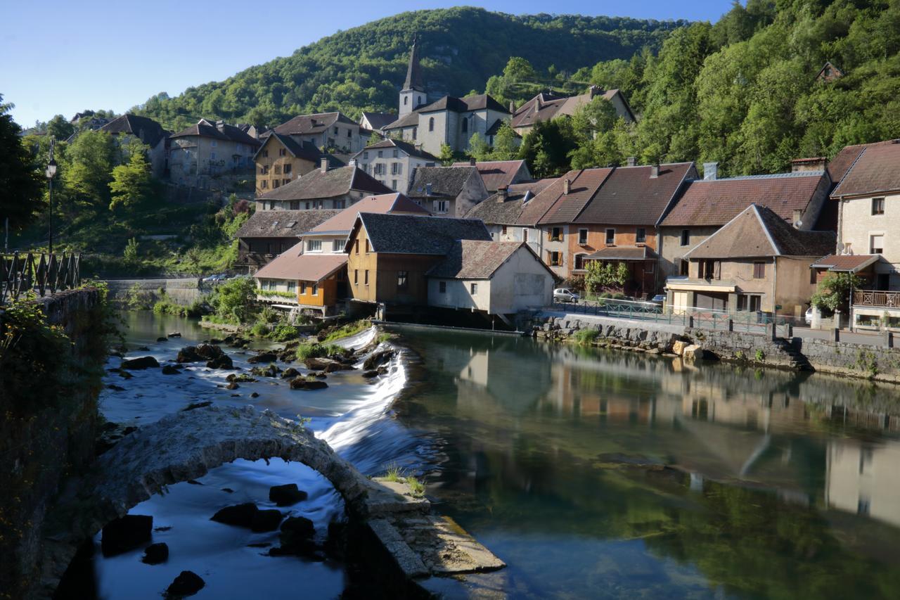 Hotel De La Vallee Орнан Экстерьер фото